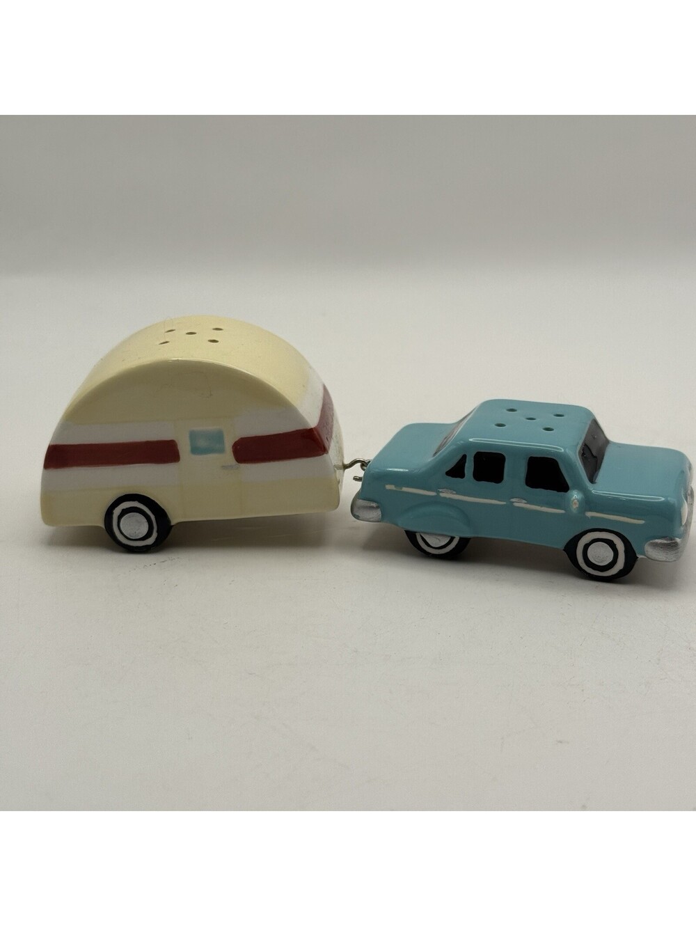 VTG Seasons/Midwest Of Cannon Falls Car And Camper RV Salt And Pepper Shakers